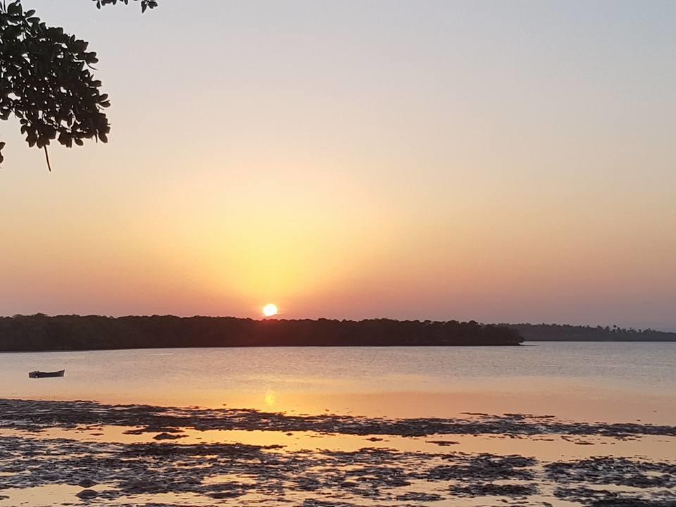 Bed and Breakfast Nyumba Ya Afrika Ватаму Экстерьер фото